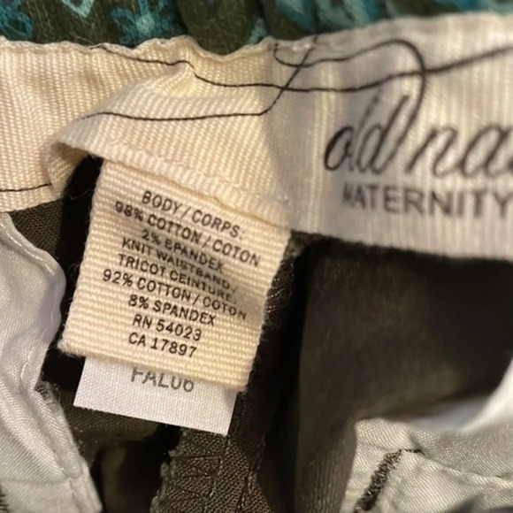 Old Navy Maternity Capri Pants Size Large‎ (L) - Picture 6 of 8